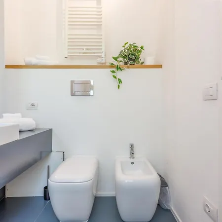 Next Stop Relax - Near Station 3* Modena